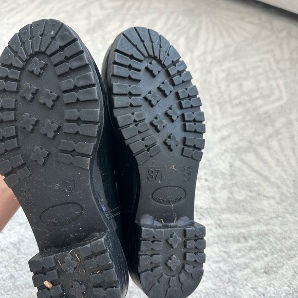 Gorgeous Black Rain Boots - Picture 7 of 7